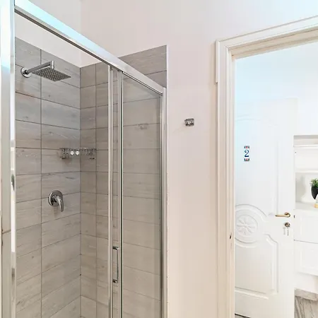 Joivy Cosy 4-bed Near Duomo Di * Комо