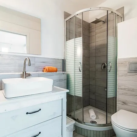 Апартаменты Joivy Cosy 4-bed Near Duomo Di Комо